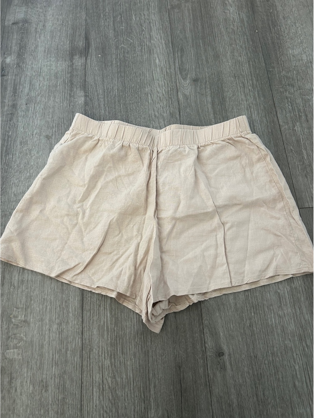 Shade and shore woman’s flowy shorts